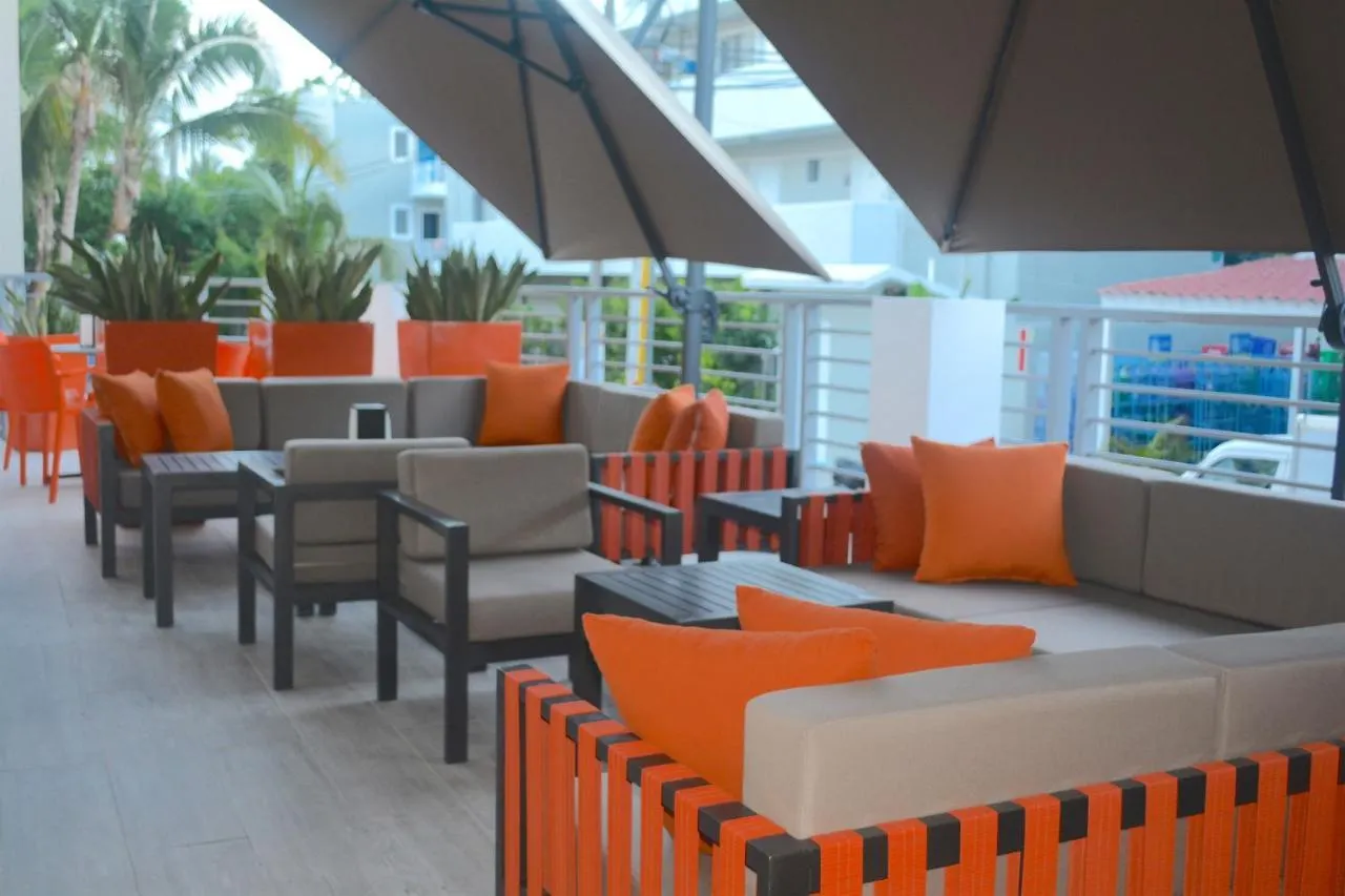 Tropicana Suites Deluxe Beach Club & Pool - Playa Los Corales Punta Cana Hotel