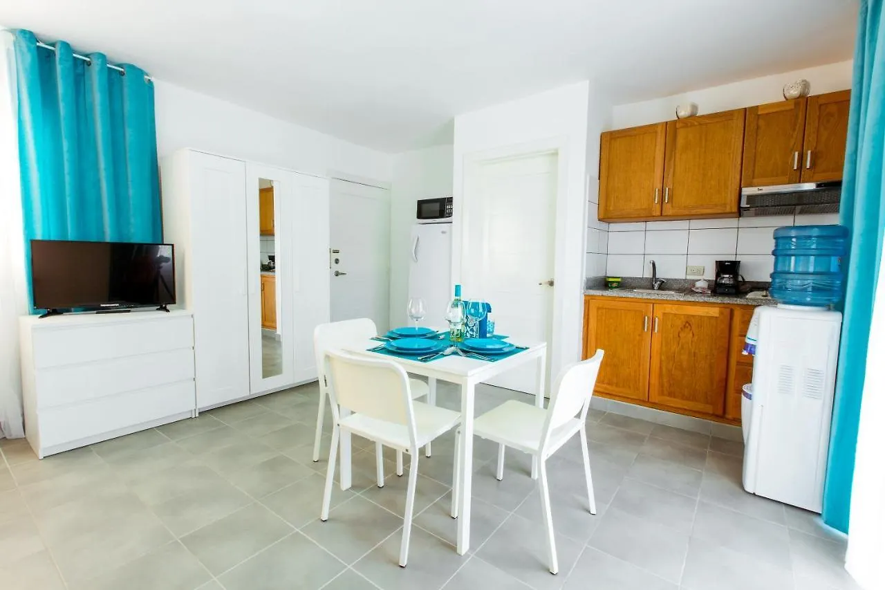 Tropicana Suites Deluxe Beach Club & Pool - Playa Los Corales Punta Cana Hotel