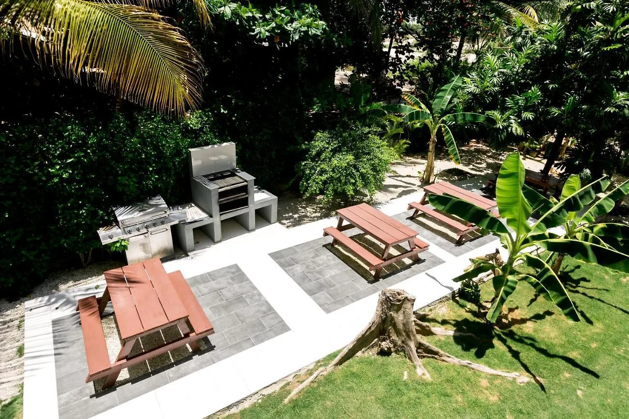 Tropicana Suites Deluxe Beach Club & Pool - Playa Los Corales Punta Cana
