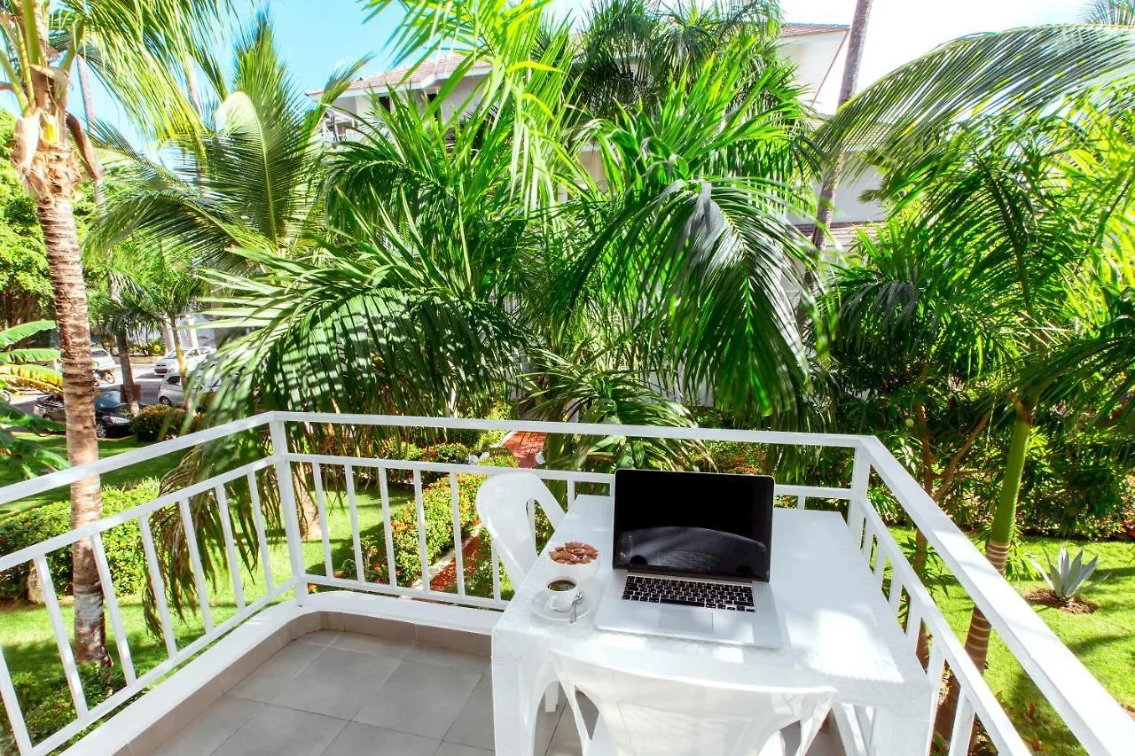Hotel Tropicana Suites Deluxe Beach Club & Pool - Playa Los Corales Punta Cana