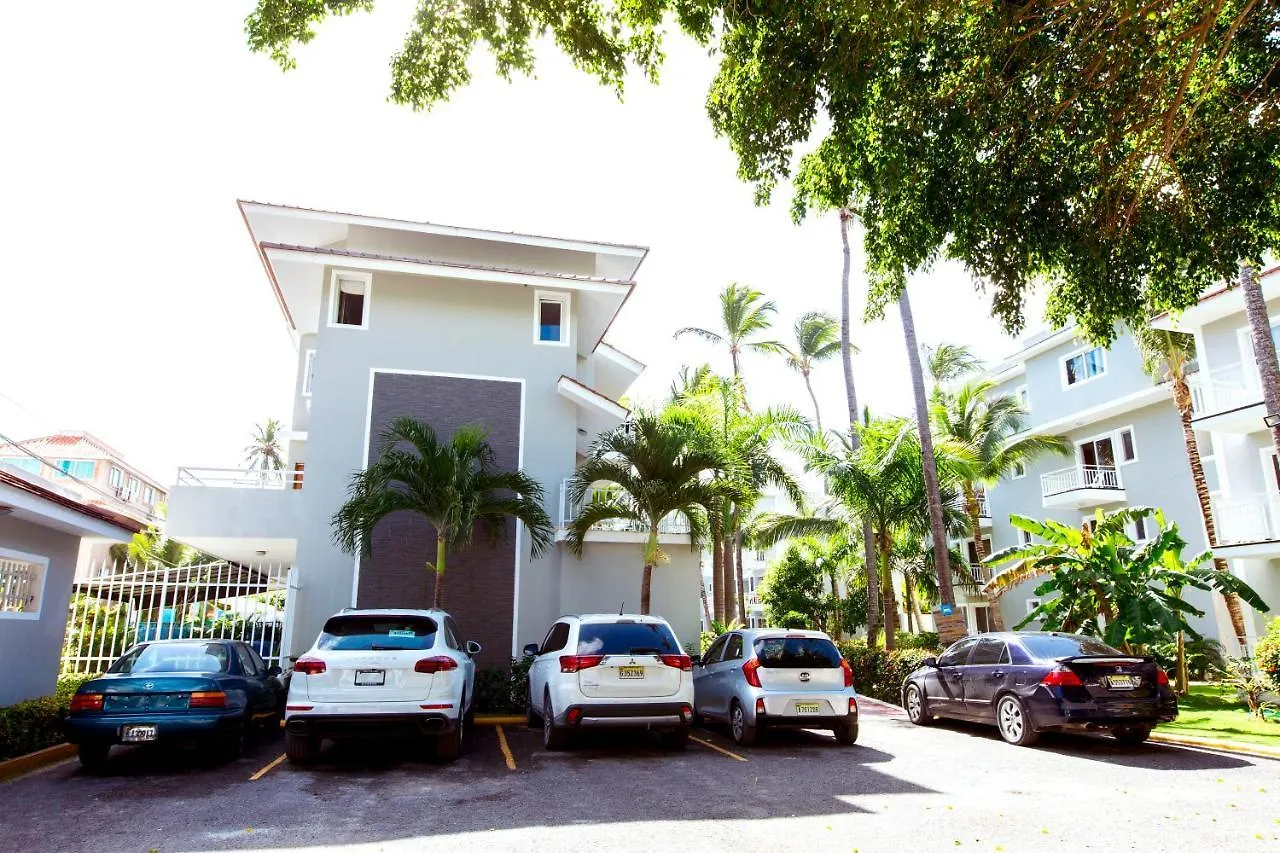 Tropicana Suites Deluxe Beach Club & Pool - Playa Los Corales Punta Cana 4*,