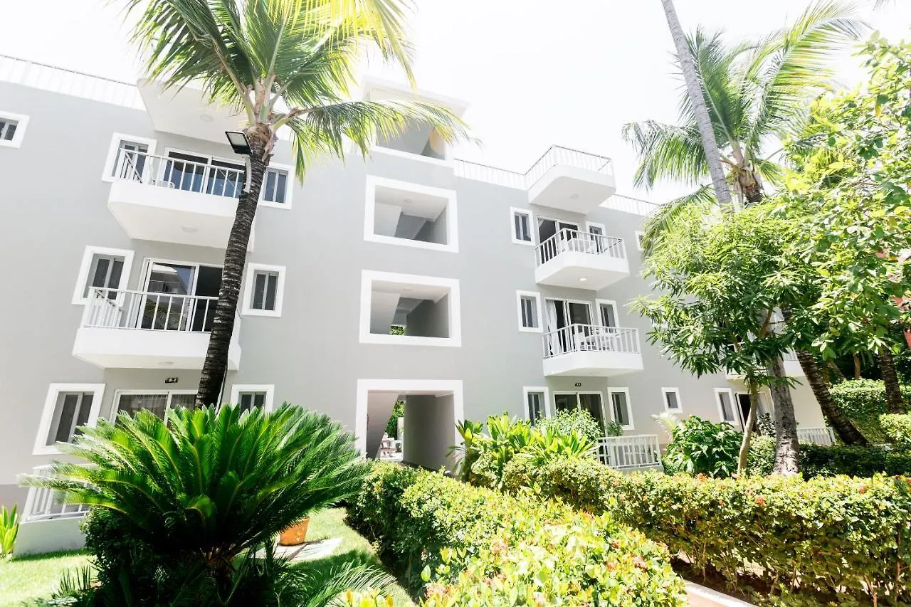 Tropicana Suites Deluxe Beach Club & Pool - Playa Los Corales Punta Cana