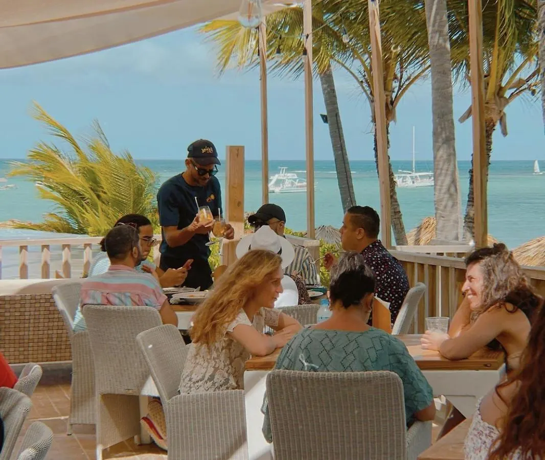 Tropicana Suites Deluxe Beach Club & Pool - Playa Los Corales Punta Cana Hotel